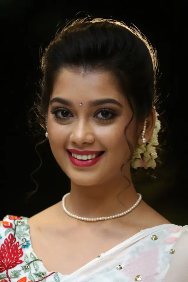 Zdjęcie  (Digangana Suryavanshi)