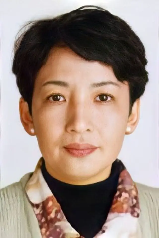 Zdjęcie  (Alice Fung So-Bor)