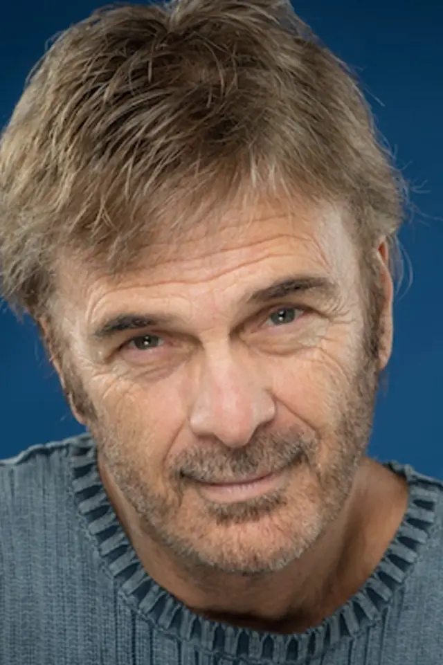 Zdjęcie Tom Young