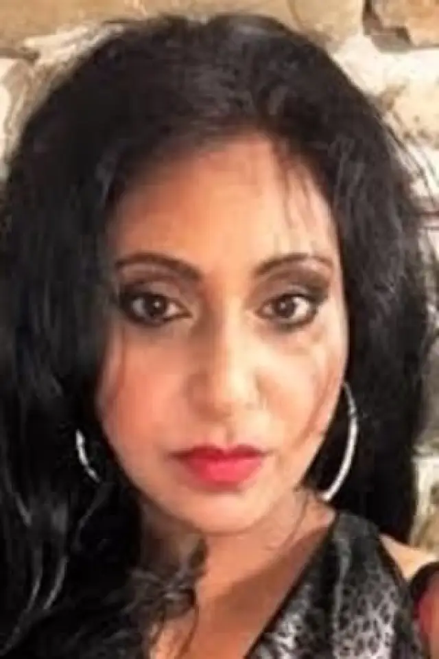 Zdjęcie Elena Khan (Elena Khan)