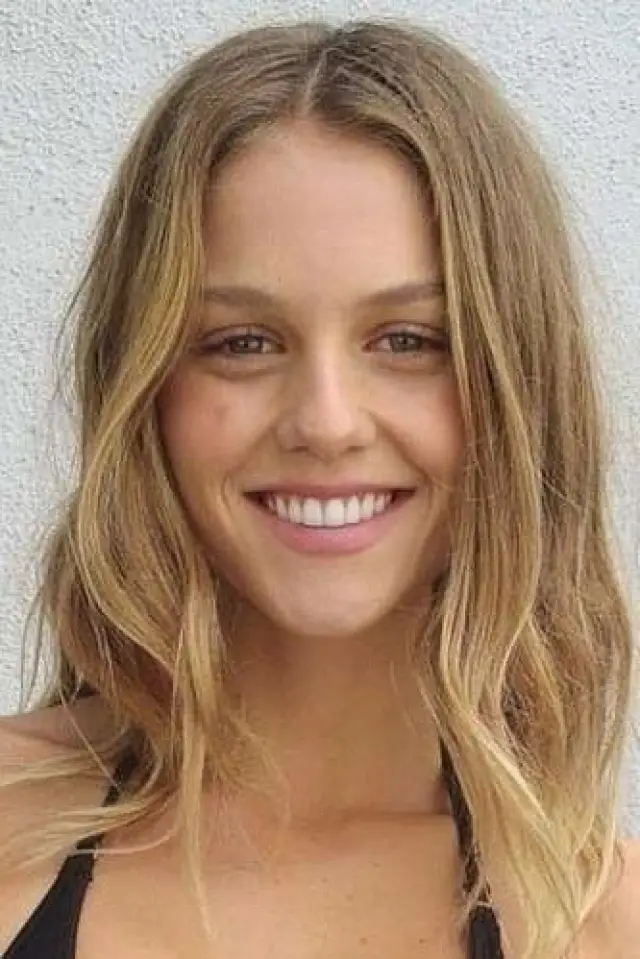 Zdjęcie  (Isabelle Cornish)
