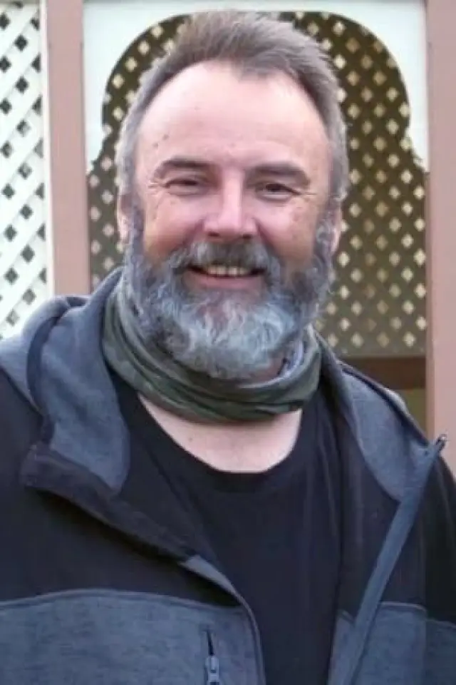 Zdjęcie Simon Raby