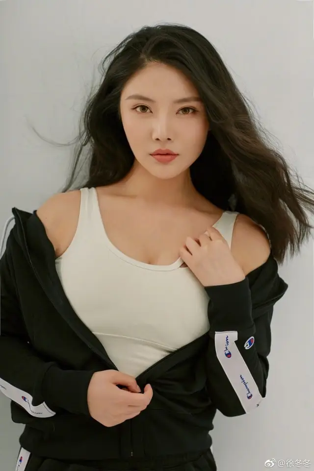 Zdjęcie Rakele Hsu (Raquel Xu Dongdong)