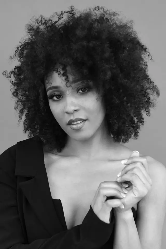 Zdjęcie Jasmina Harison (Yasmin Harrison)