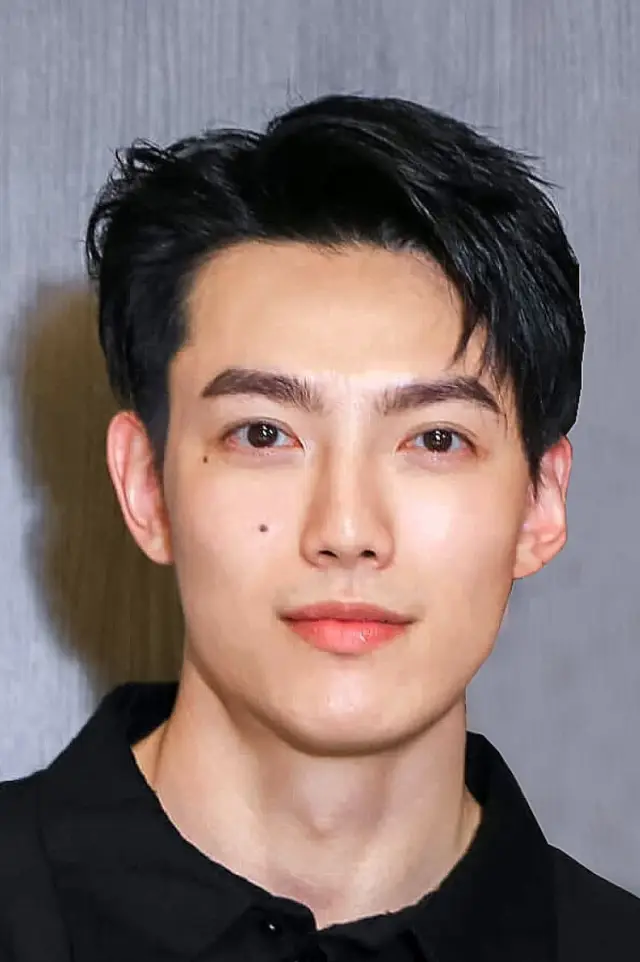 Zdjęcie  (Aaron Lai)
