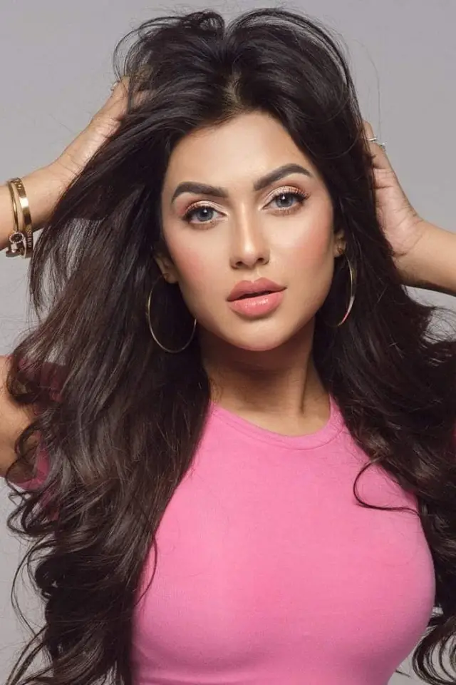 Zdjęcie  (Nusraat Faria Mazhar)