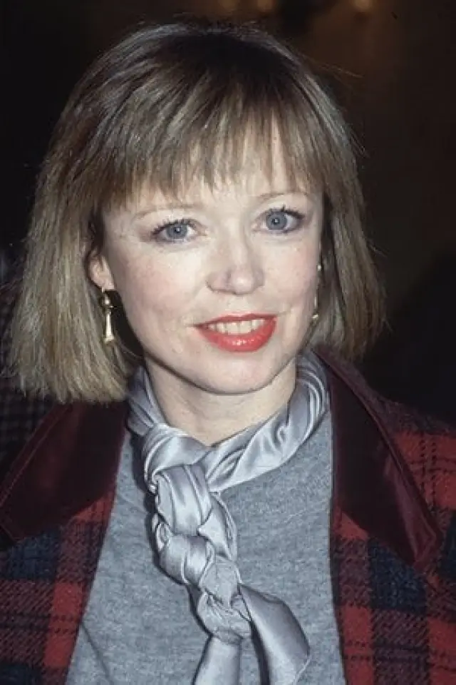 Zdjęcie  (Angharad Rees)