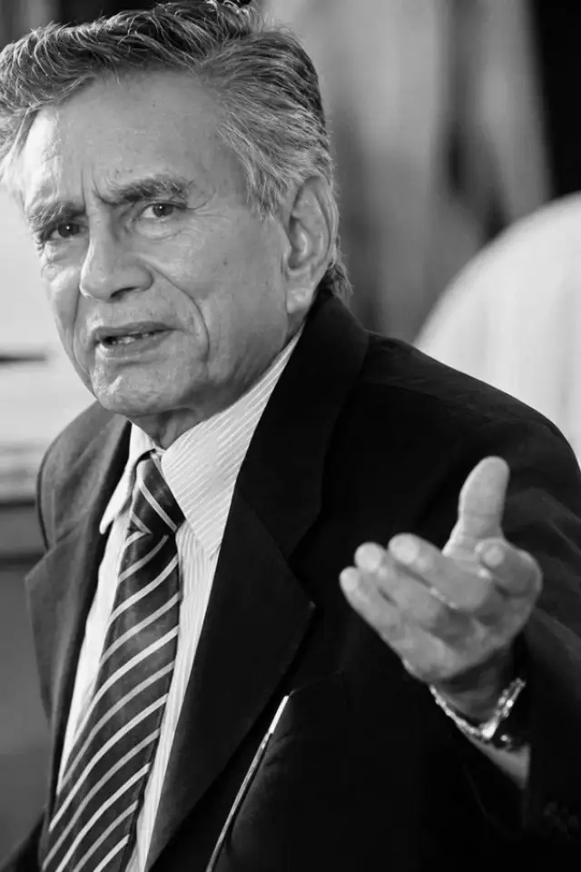 Zdjęcie  (B.S. Rana)