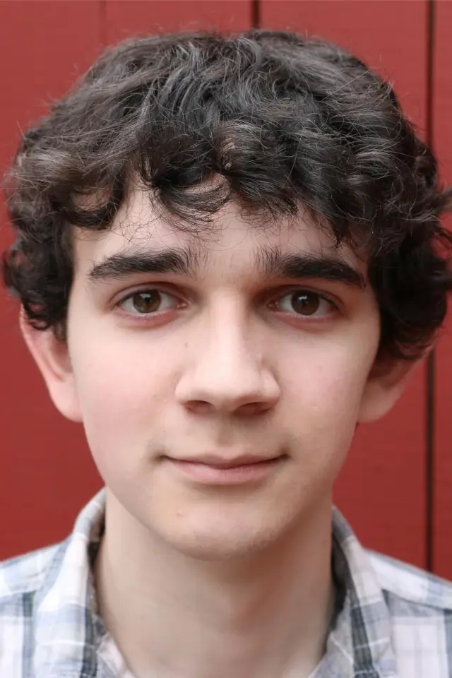 Zdjęcie Zach Mills