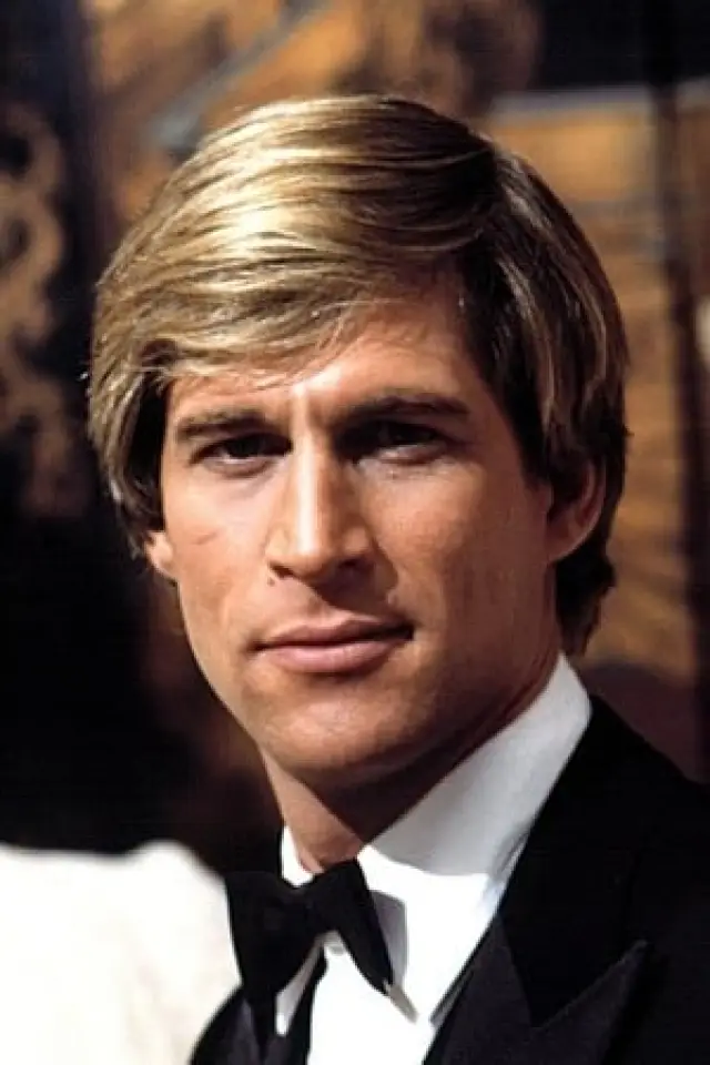 Zdjęcie Simon MacCorkindale
