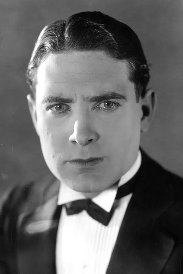 Zdjęcie  (Lloyd Hughes)