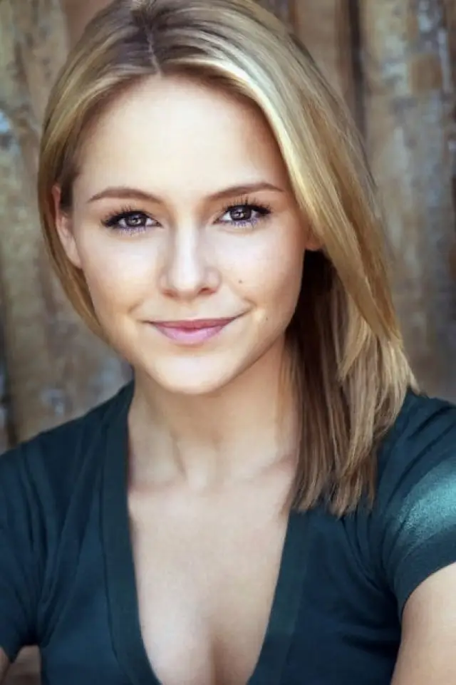Zdjęcie  (Cassi Thomson)