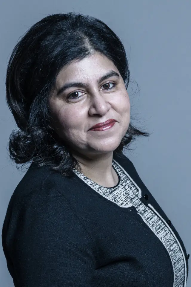 Zdjęcie  (Sayeeda Warsi)