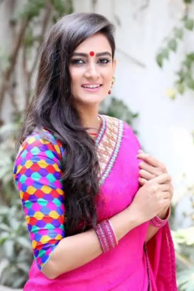 Zdjęcie  (Aparna Ghose)
