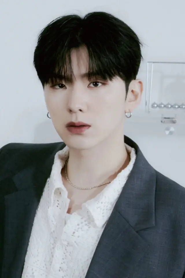 Zdjęcie  (KIHYUN)