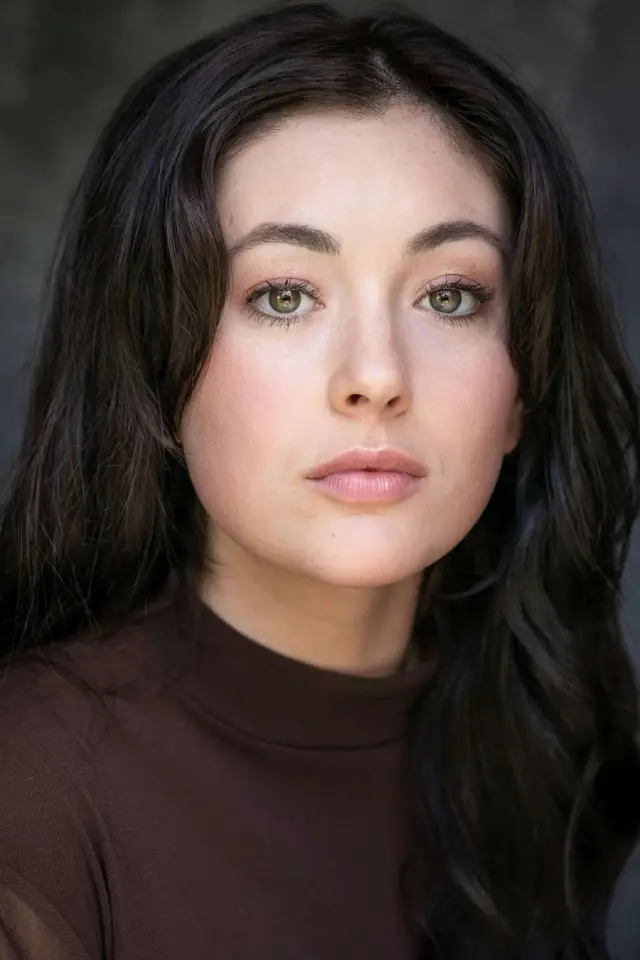 Zdjęcie  (Madeleine Adams)