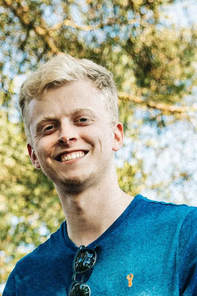 Zdjęcie  (Calum Menzies)