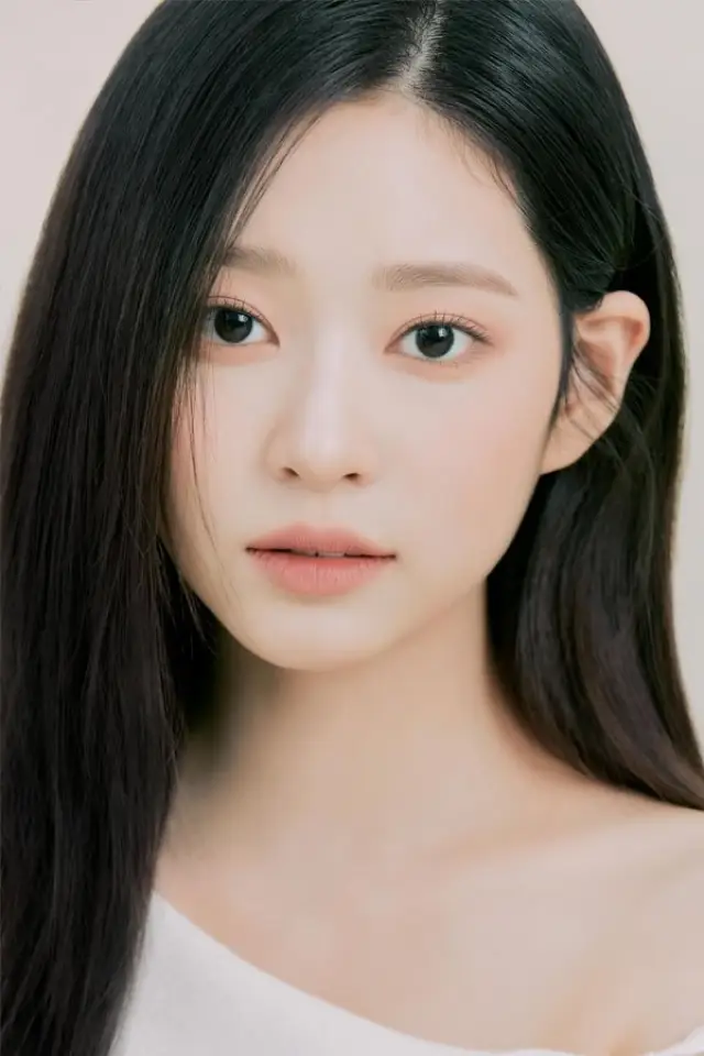 Zdjęcie  (Kim Min-ju)