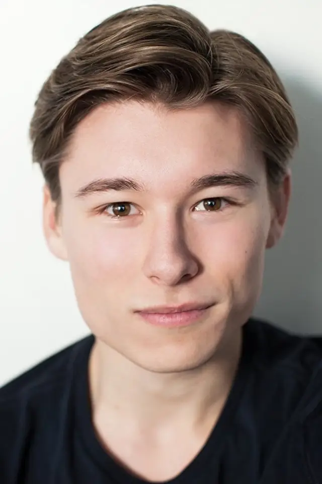 Zdjęcie  (Phillip Forest Lewitski)