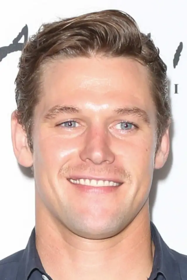 Zdjęcie Zach Roerig