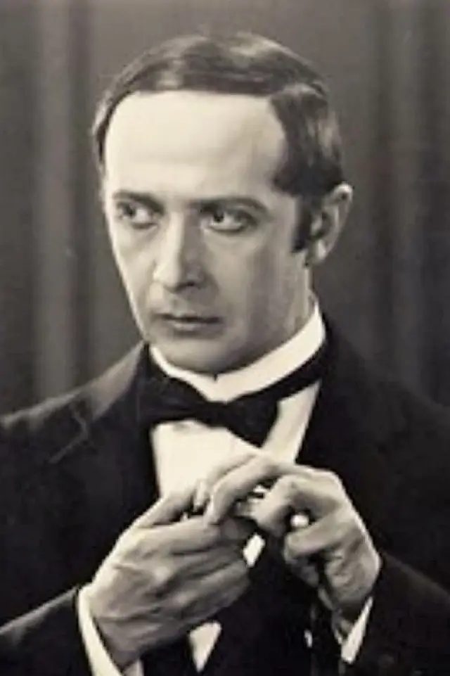 Zdjęcie  (Nicholas Soussanin)