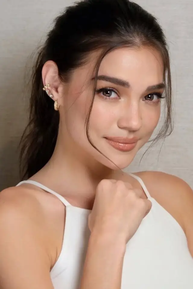 Zdjęcie  (Rhian Ramos)