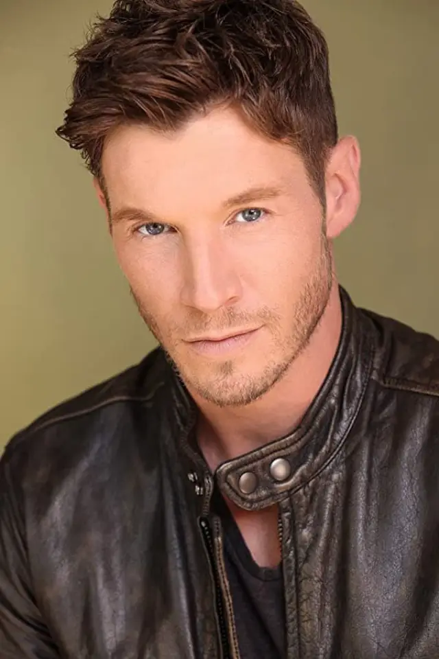 Zdjęcie Chad Michael Collins