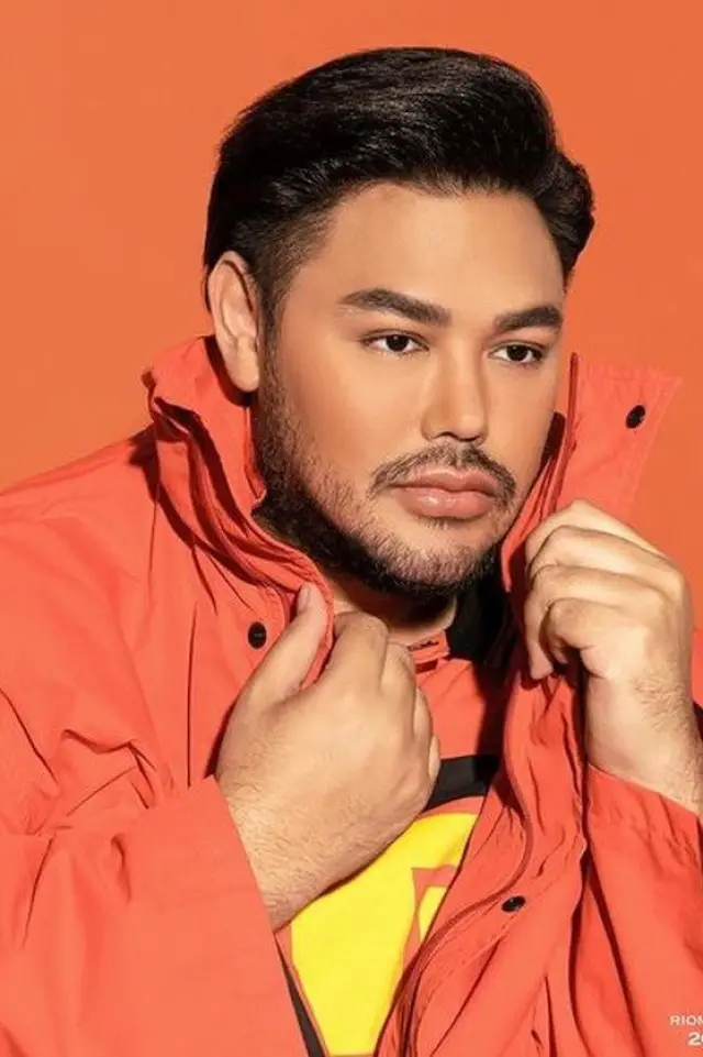 Zdjęcie  (Ivan Gunawan)