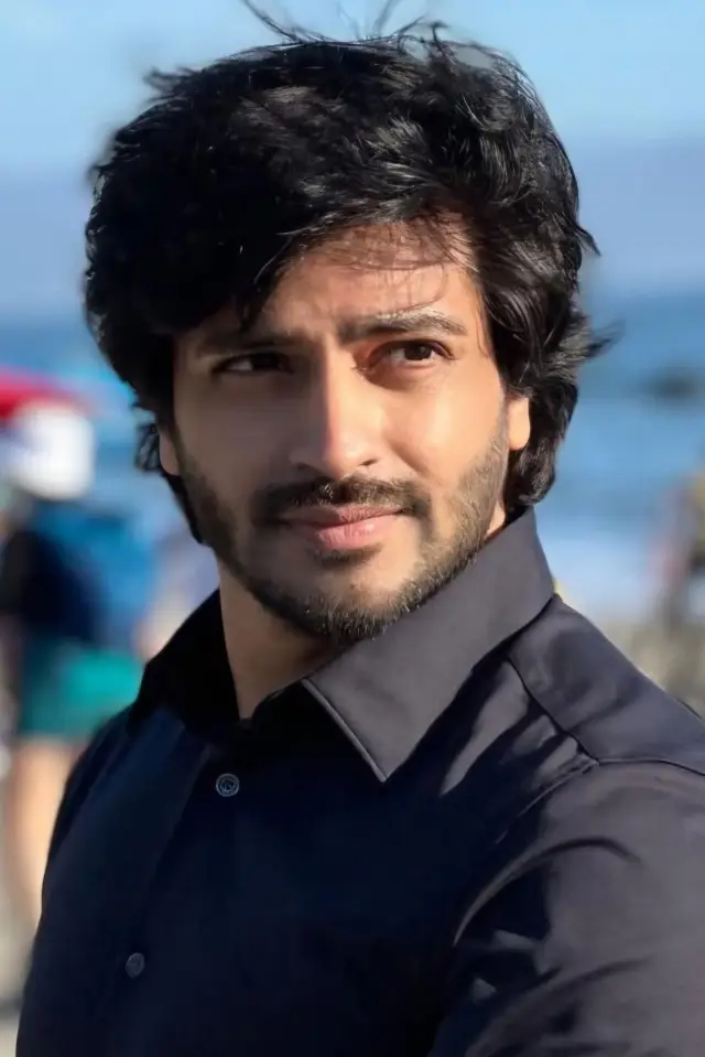 Zdjęcie  (Kalyan Dasari)