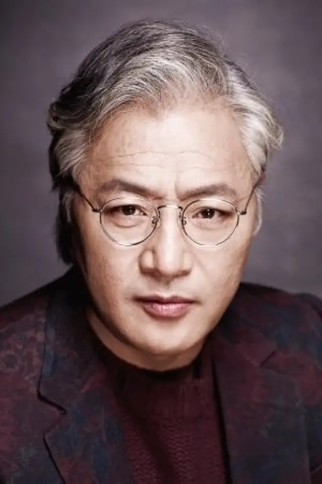 Zdjęcie Lee Kyung-young