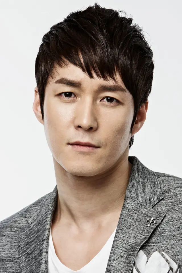 Zdjęcie  (Shim Hyung-tak)
