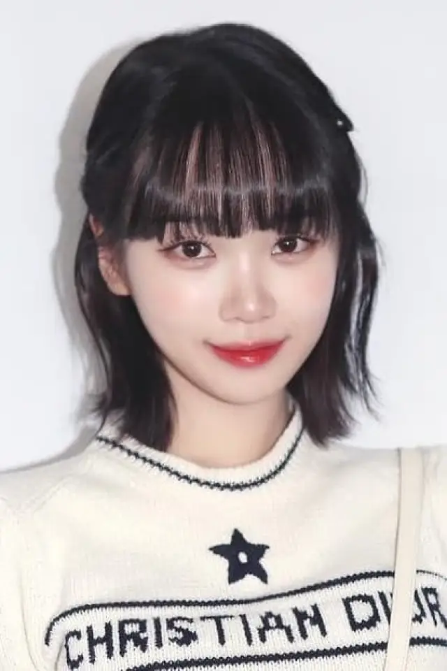 Zdjęcie Kim Chae-won (Kim Chaewon)