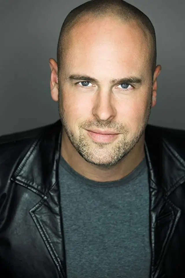 Zdjęcie  (Tom Costello)