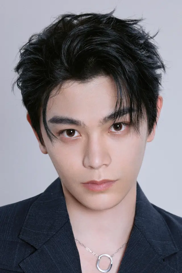 Zdjęcie  (Ding Yuxi)