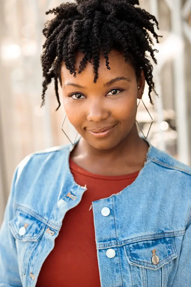 Zdjęcie  (Aisha Holden)