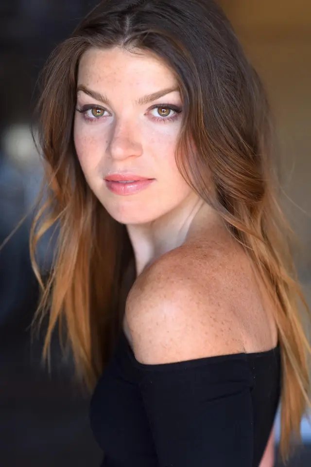 Zdjęcie  (Nicolette Sweeney)