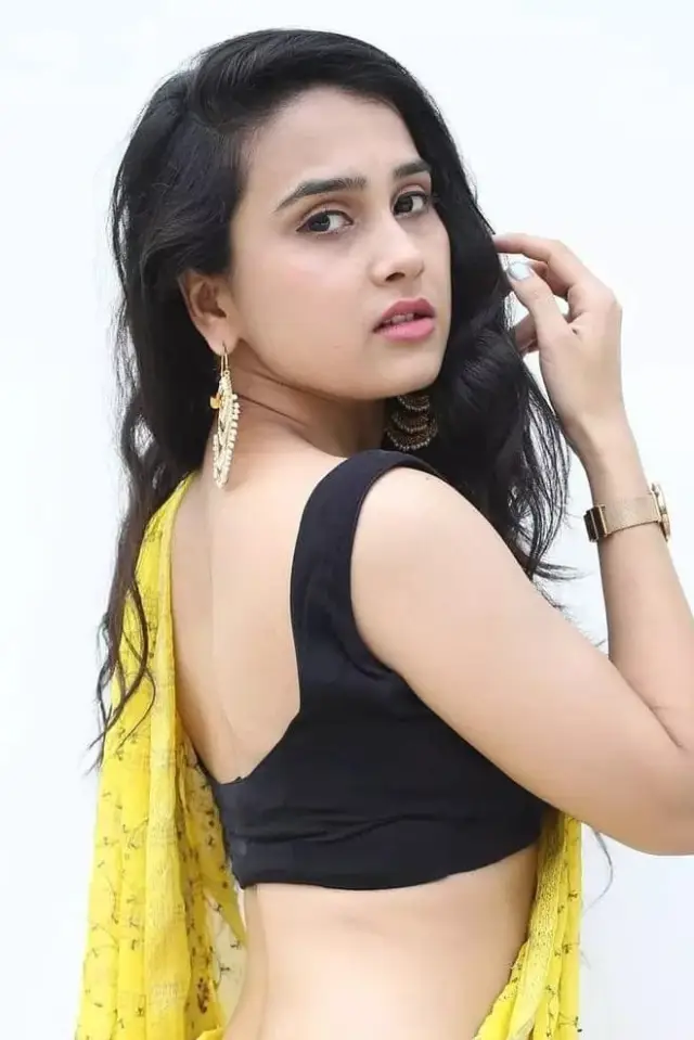 Zdjęcie  (Anushka Kaushik)