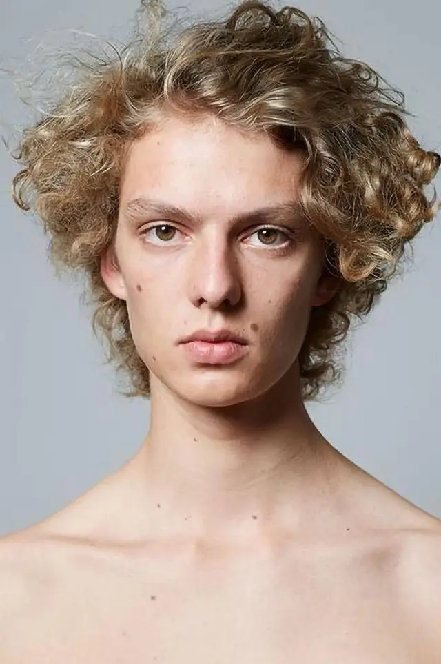 Zdjęcie  (Leon Dame)