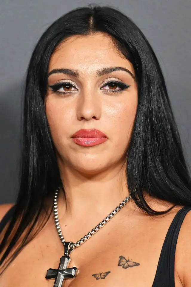 Zdjęcie  (Lourdes Leon)