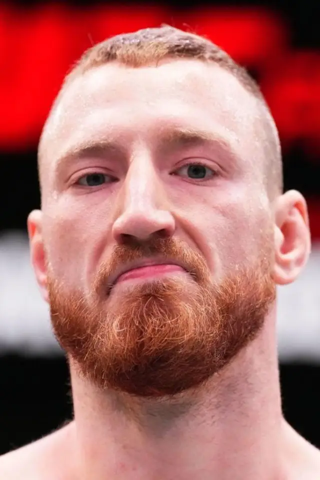 Zdjęcie  (Joe Pyfer)