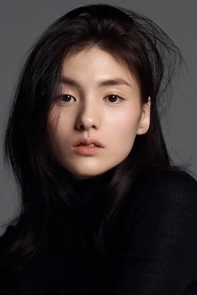 Zdjęcie  (Kim Yong-ji)