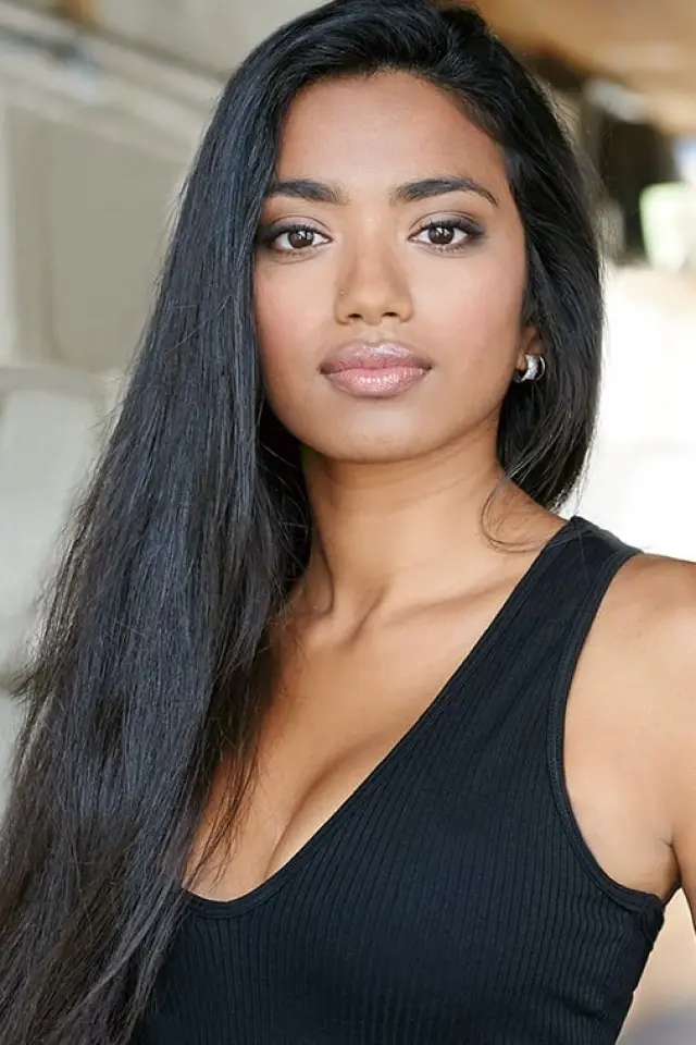 Zdjęcie  (Nadine Bhabha)