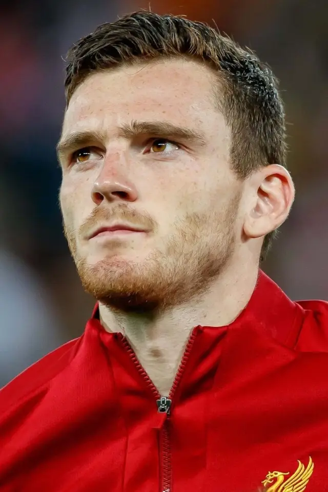 Zdjęcie  (Andrew Robertson)