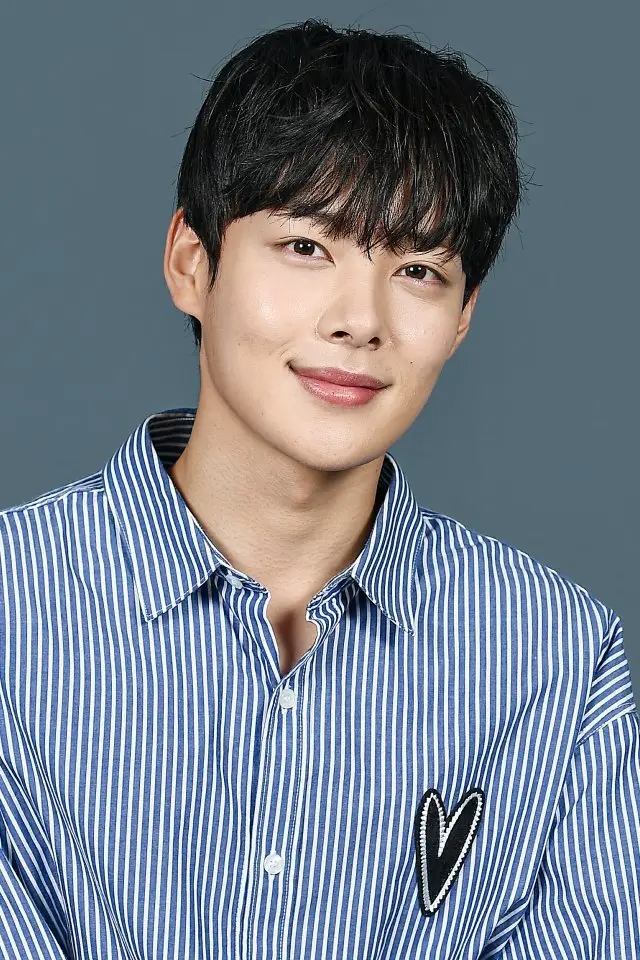 Zdjęcie  (Kim Min-ki)