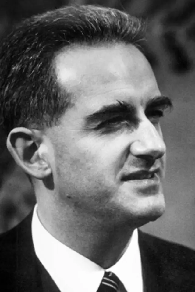 Zdjęcie  (Alain Peyrefitte)