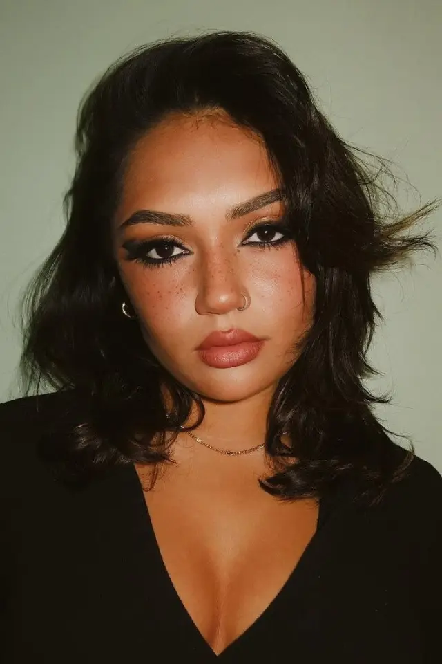 Zdjęcie  (Avani Gregg)