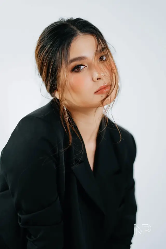 Zdjęcie  (Anji Salvacion)
