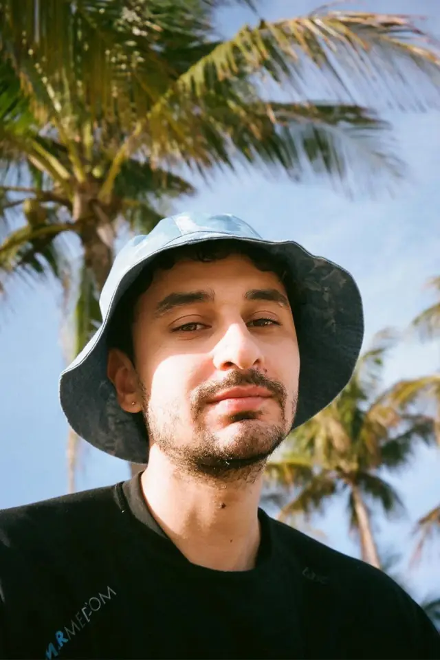 Zdjęcie  (Andrew Garcia)