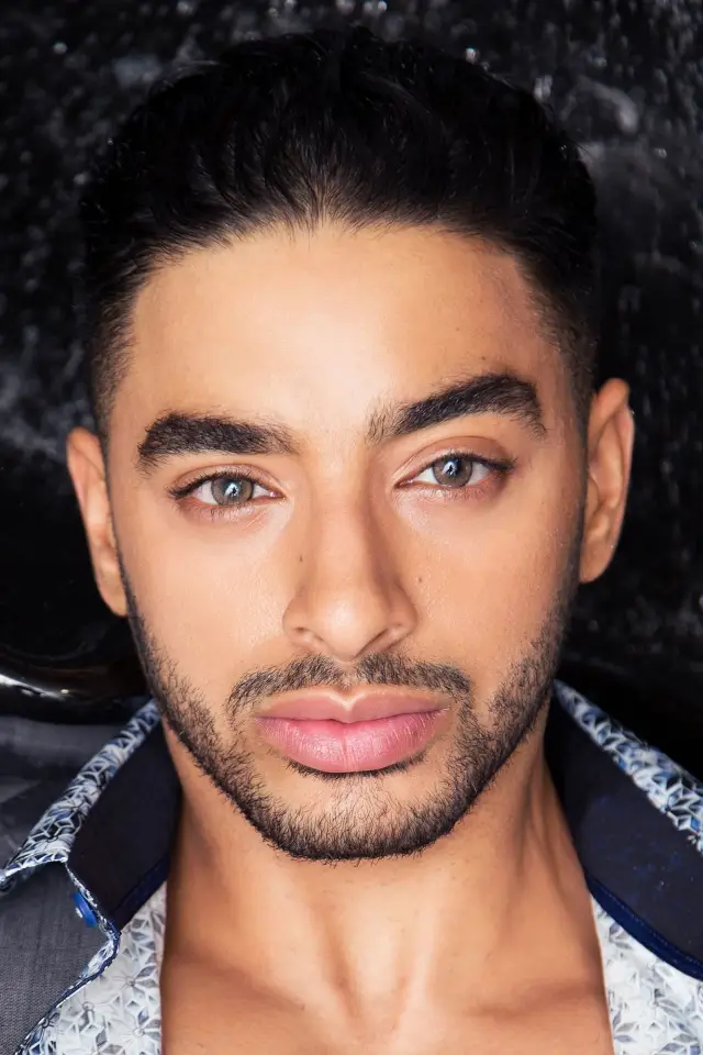 Zdjęcie  (Laith Ashley)