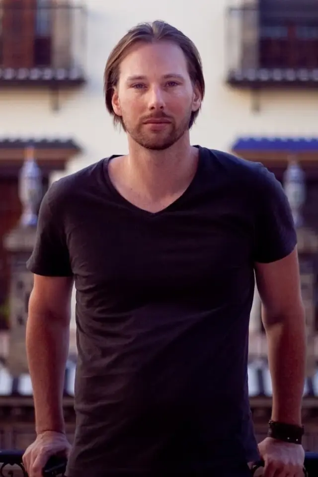 Zdjęcie  (Ryan Christopher Churchill)